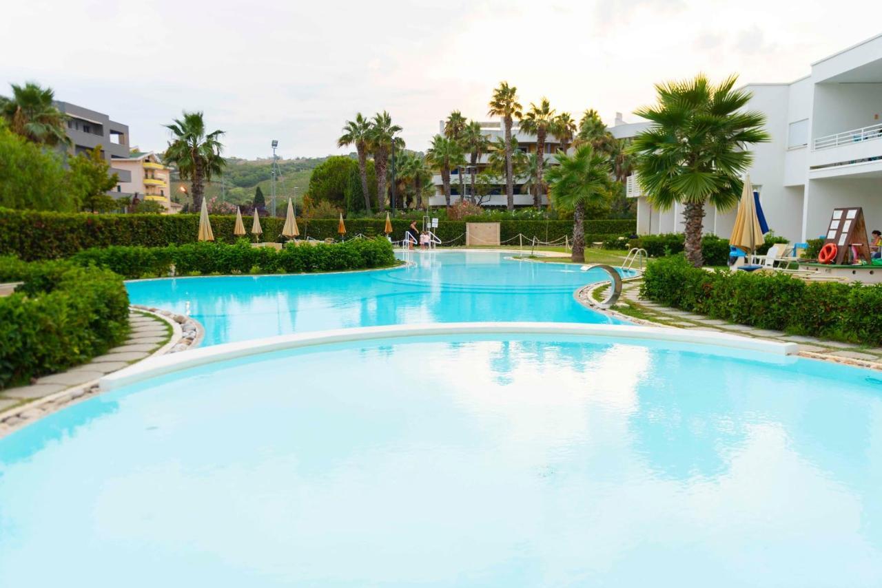 Seapark Spa Resort Giulianova Exterior foto