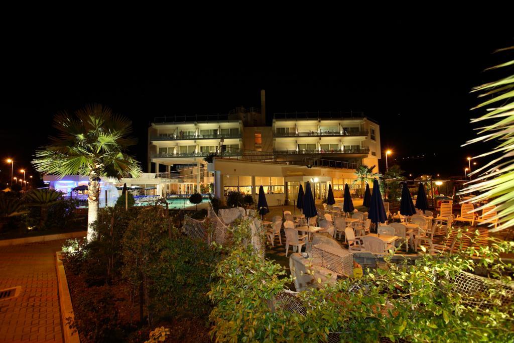 Seapark Spa Resort Giulianova Exterior foto